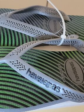 Havaianas Aero Graphic Flip Flops